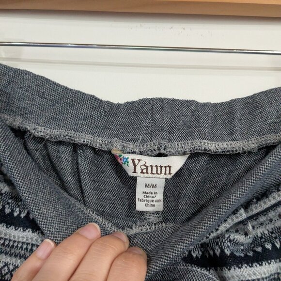 Yawn Knitted Patterned Drawstring Pajama Shorts Grey Navy Blue Size Medium - Picture 2 of 3